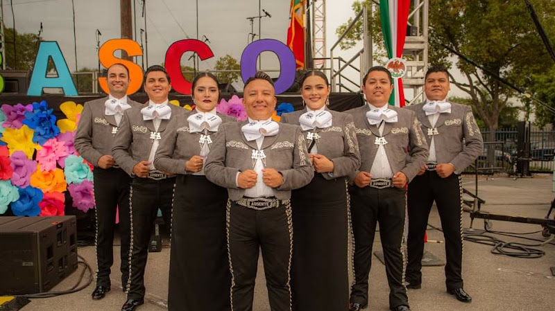 Mariachi Band